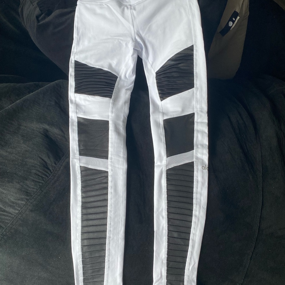 Alo yoga Moto pants NWOT